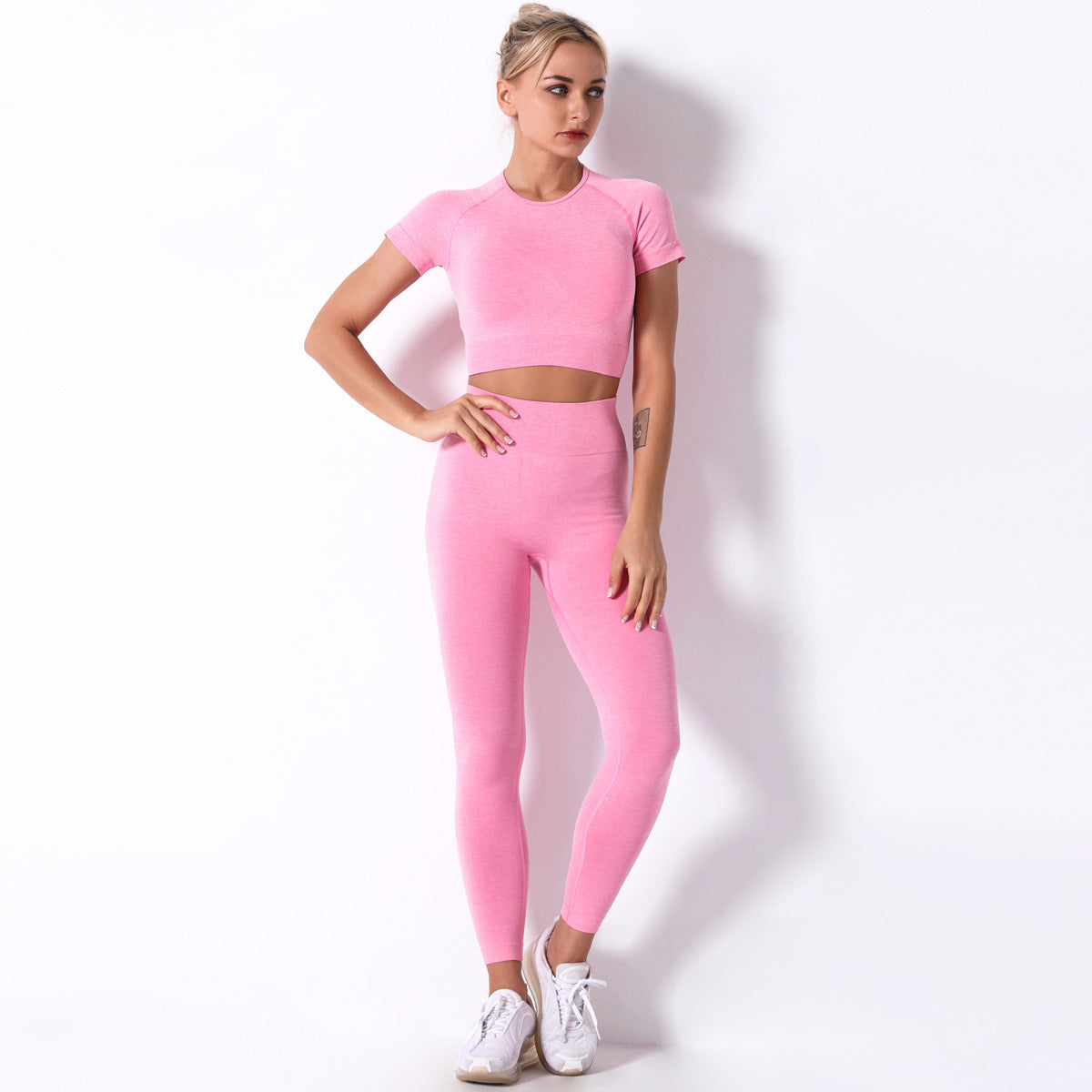 Seamless Knitted Workout Short Sleeve T-shirt Trousers Yoga Clothes