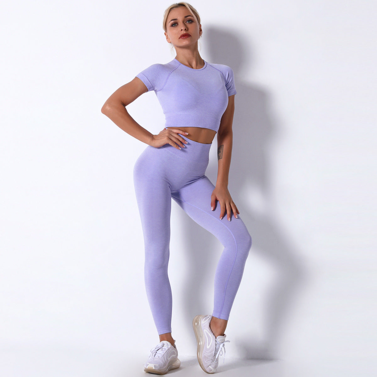 Seamless Knitted Workout Short Sleeve T-shirt Trousers Yoga Clothes