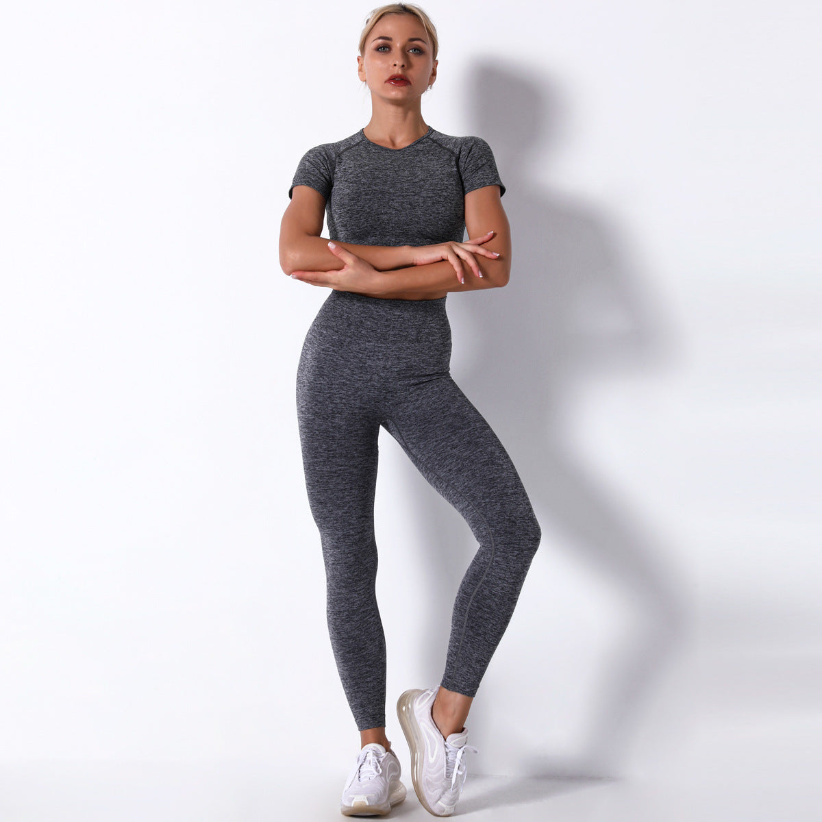 Seamless Knitted Workout Short Sleeve T-shirt Trousers Yoga Clothes
