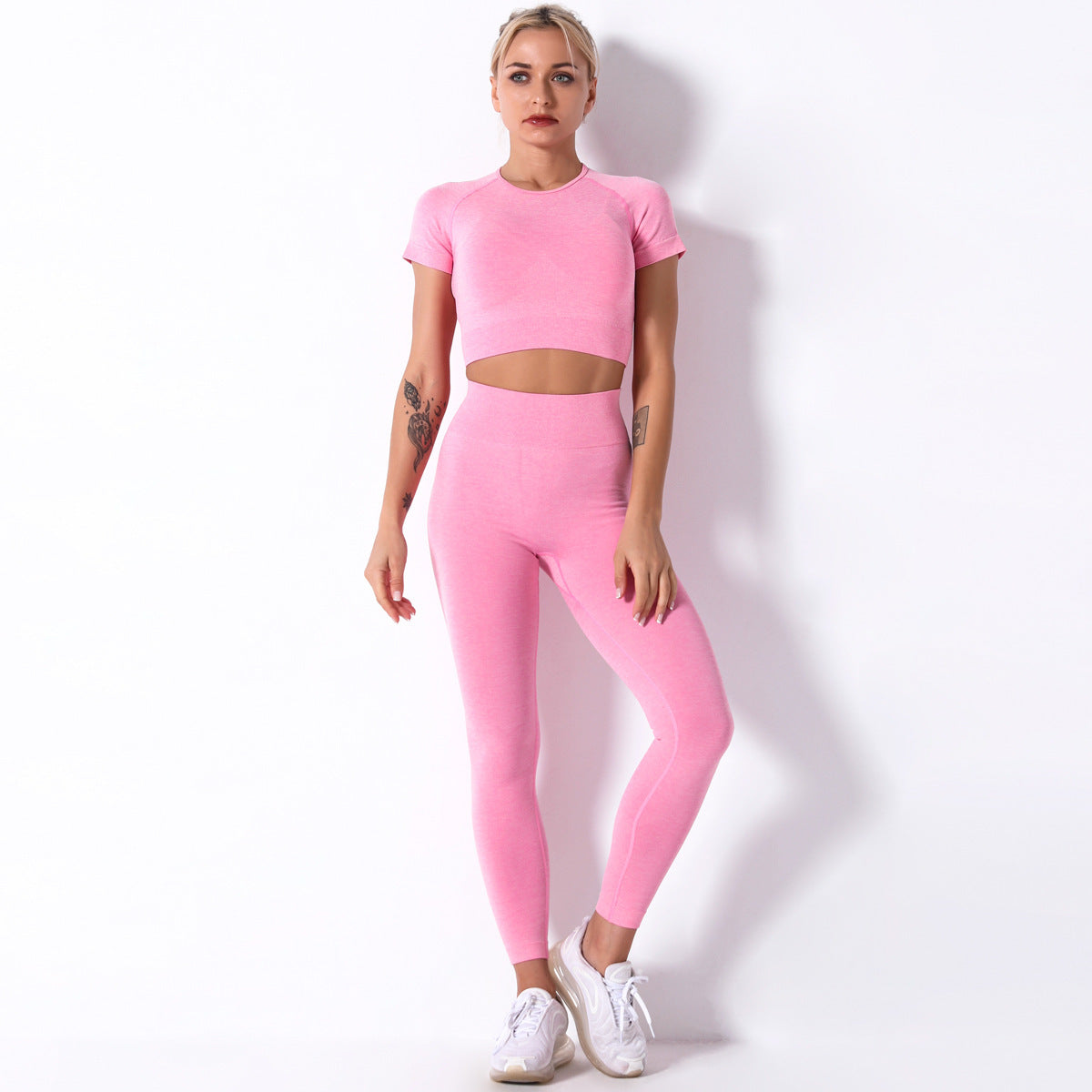 Seamless Knitted Workout Short Sleeve T-shirt Trousers Yoga Clothes